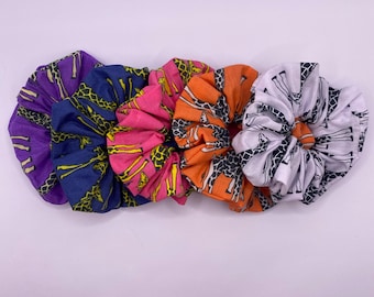 Giraffe Scrunchies | nature scrunchies, giraffe gifts, scrunchies, safari gifts, animal scrunchies, giraffe lovers, giraffe hair accessories