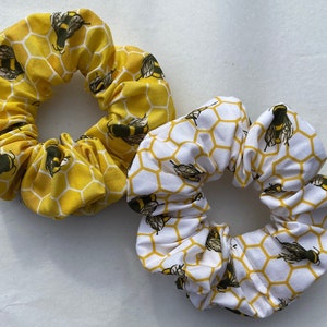 Yellow Bee Scrunchies | Bee scrunchies, bee gifts, scrunchies, honeycomb scrunchies, yellow scrunchies, gifts for bee lovers, bee print Set of 2