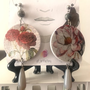 Orecchini pendenti floreali con agata | Gioielli artigianali in carta impermeabilizzata | Idea regalo originale