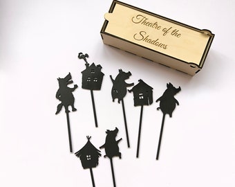 Les trois petits cochons racontant des histoires pour jouer au théâtre d'ombres, silhouette de Figueres en bois pour jouer au théâtre pour enfants, cadeau unique