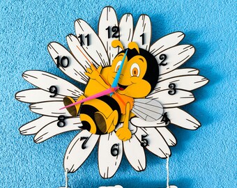 Reloj de pared de madera con diseño de margaritas y abejas, decoración para guardería, reloj de pared silencioso, letrero con nombre personalizado, decoración para aulas infantiles.