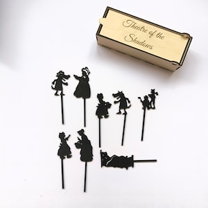 Le figure di Cappuccetto Rosso, la narrazione, il teatro delle ombre, il gioco delle ombre, la silhouette, le figure in legno, la silhouette per giocare al teatro delle ombre