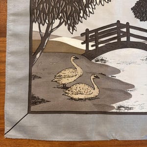 Jim Thompson Swans Ice Blue Grey Silk Scarf bild 2