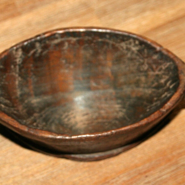 Mortar bowl-Ancient container-Ayurvedic medicine-Wooden container-Ancient objects -India