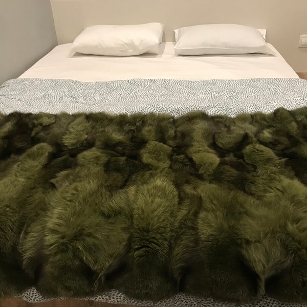 Forest Green Fox halfskins blanket/throw for your bedroom or your living room with satin lining