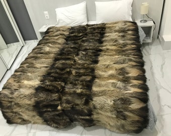 Finnraccoon Fur Blanket: Natural Halfskins Throw with Satin Lining