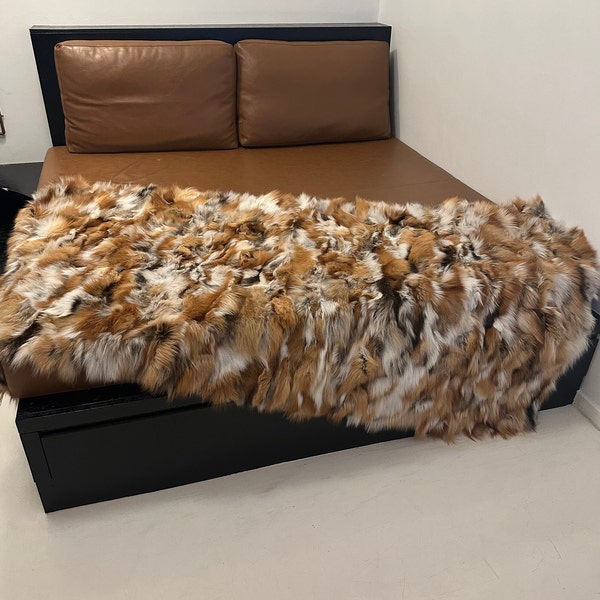 Couverture/jet en vraie fourrure de renard croisé pour votre chambre ou votre salon avec doublure en satin