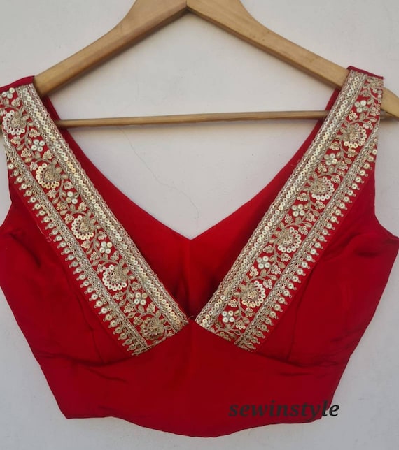 Get Ready Mixed V-Neck Get Ready Mixed V-Neck