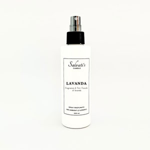 Lavendel kamerspray, klassieke en onnavolgbare geur van vers geplukte lavendelbloemen