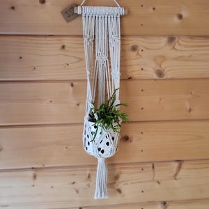 Handmade Minature Indoor Macrame Plant Hanger