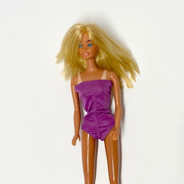 Vintage 1979-81 Malibu Barbie with tan lines