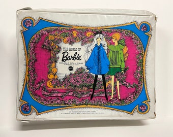 Mallette Dressing Barbie Vintage – The World Of Barbie – Vinyle Blanc Mattel 1968 (vide)