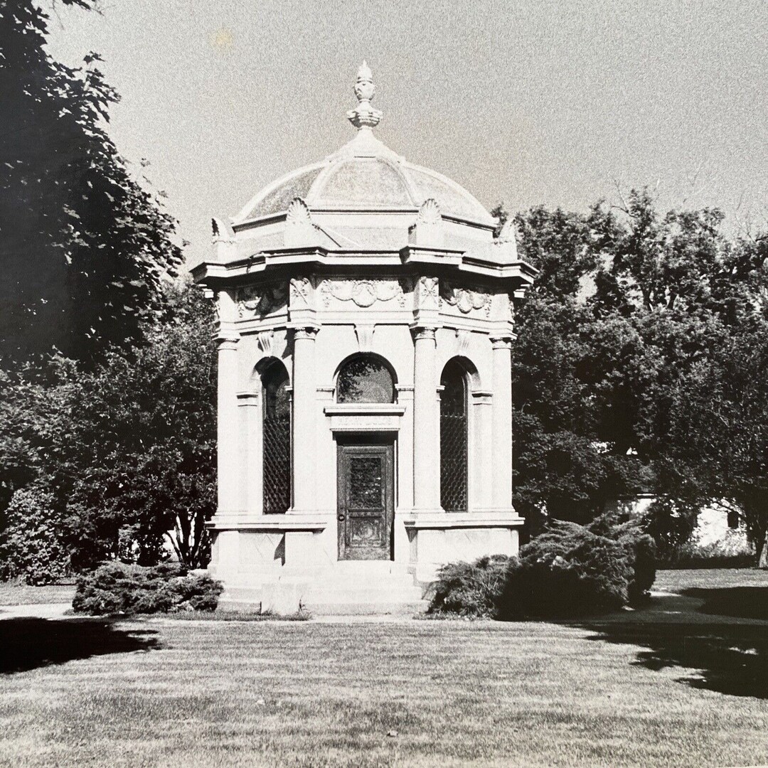 1970s Original Glos Mausoleum Elmhurst Illinois Black White 8x10