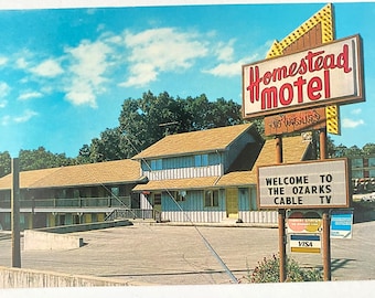 c1970s Homestead Motel Branson Missouri Vintage Panorama Long Skinny Postcard
