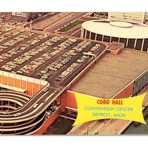 1968 Vintage Cobo Hall Convention Center Detroit MI Cartolina panoramica non postata