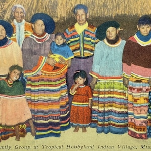 c1950 Seminolen Indianer Häuptling Sam Family Tropical Hobbyland Miami Postkarte NOS