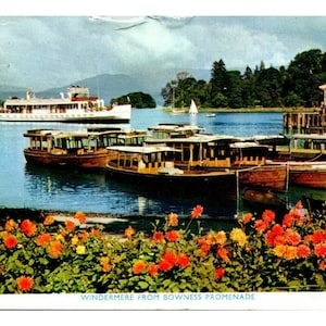 c1960 Bowness Promenade Windermere Warf Boats UK Lake District Pocztówka opublikowana