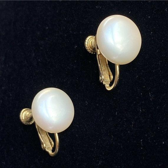 Classic White Coin Pearl Earrings Gold Tone Adjus… - image 3