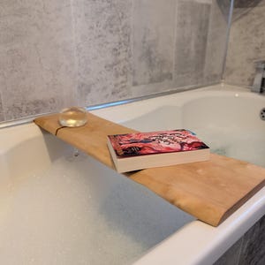 Personalised Natural Wooden Live Edge Bathtub Tray | Handmade Bath Caddy | Handcrafted Bath Shelf Gift