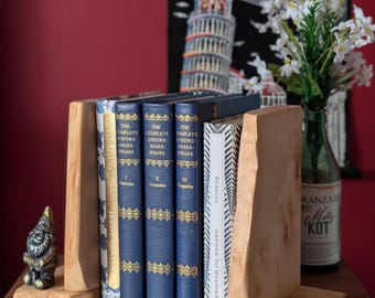 Live Edge Wooden Bookends – Rustic Farmhouse Shelf Decor – Natural Solid Wood Bookends