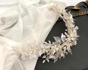 Silver leaves bridal headpiece,Bridal hair accessories,Bridal hair clip,Wedding accessories, Bridal hair comb, Shining leaves, Bridal crown