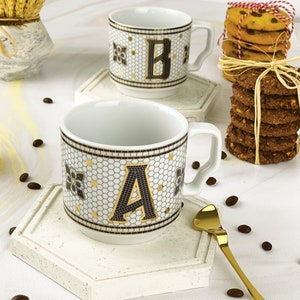 Hermione Monograma Porcelain Letter Mug - Letra A