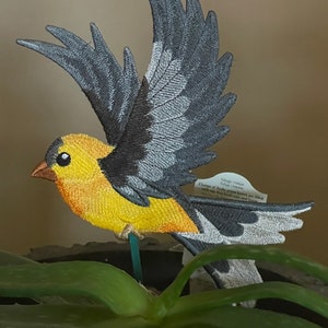 Handmade Embroidered Goldfinch Garden Ornament – Bird Plant Stake for Home & Garden Décor