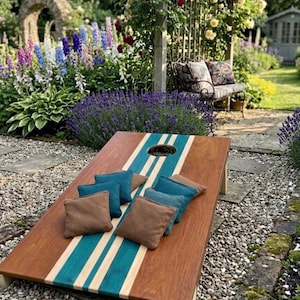 Juego de Cornhole de madera | Disponible en 2 tamaños | Incluye 8 saquitos de arena | Juego de lanzamiento compacto para jardín, parque y viajes | Juego para exteriores, juego de fiesta