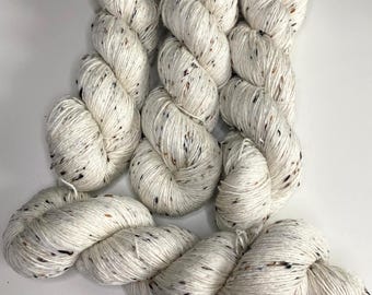 Undyed tweed, superwash merino + nylon + nep