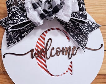 Interchangeable Door Hanger: Customizable Seasonal Wreath