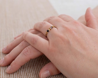 Natural stone ring #9 black hematite stone with elastic band