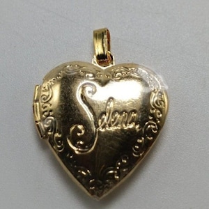 Vintage Original Singer Musician Selena Quintanilla cd Old Stock/  New Stock Heart Shaped Locket with Pictures ***FREE Domestic SHIPPING***