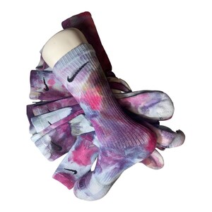 Plum ice dye unisex socks