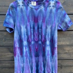 Unisex Small blue Ice dye T-shirt