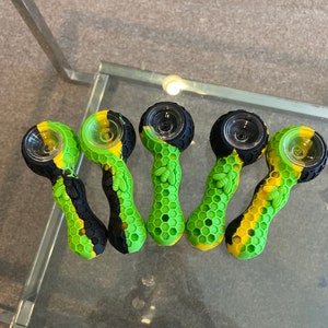 Silicone smoke pipes with hidden bowl and cleaning tool 5 pcs bulk