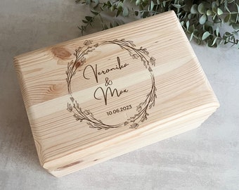 Wedding Gift, Wedding Keepsake Box, Name Engraving, Keepsake Storage, Personalized Wedding Gift