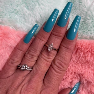 Turquoise Beauties! Bold Statement Color Press On Nails!