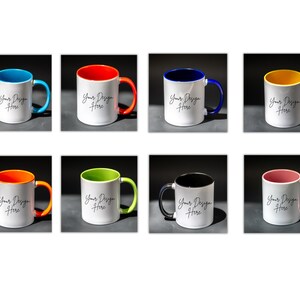 K&ouml;nnte beinhalten: Acht wei&szlig;e Keramikbecher mit unterschiedlich farbigen Innenr&auml;umen und Griffen. Die Becher haben blaue, rote, gelbe, orangefarbene, gr&uuml;ne, schwarze und rosa Akzente. Auf jedem Becher steht der Text "Your Design Here".