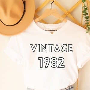 Vintage 1982 Birthday Gifts for women Unisex Jersey Short Sleeve Tee Gift doe men Born in 1982 40th birthday gift Birthday gift for men