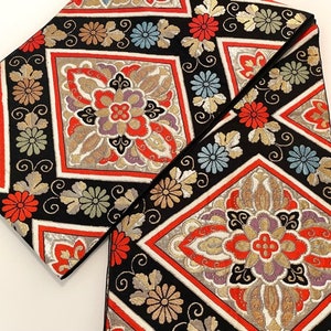 Vintage Kimono Belt Black & Flowers