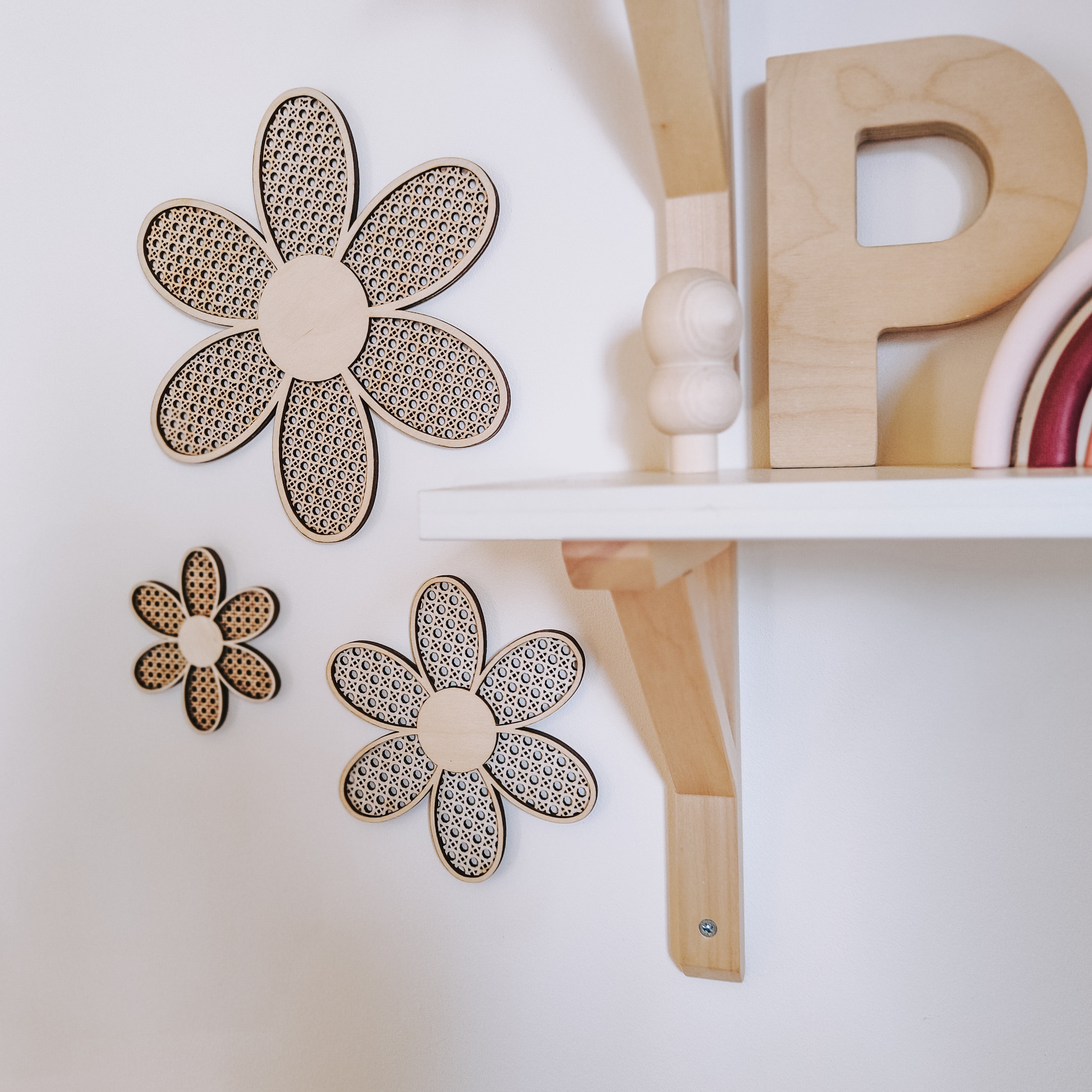 Retro Daisy Decor, Flower Wall Hanging, Wooden Wall Decor, Wood