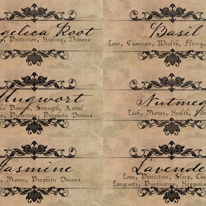 Puede incluir: Seis etiquetas de estilo vintage con bordes negros ornamentados y texto escrito a mano. Cada etiqueta presenta el nombre de una hierba o especia, como ra&iacute;z de ang&eacute;lica, albahaca, artemisa, nuez moscada, jazm&iacute;n y lavanda, junto con una lista de propiedades asociadas, como protecci&oacute;n, curaci&oacute;n, amor y dinero.