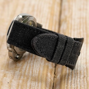 Handgjort svart urarmband i valsad canvas: 22 mm-26 mm, vintagestil