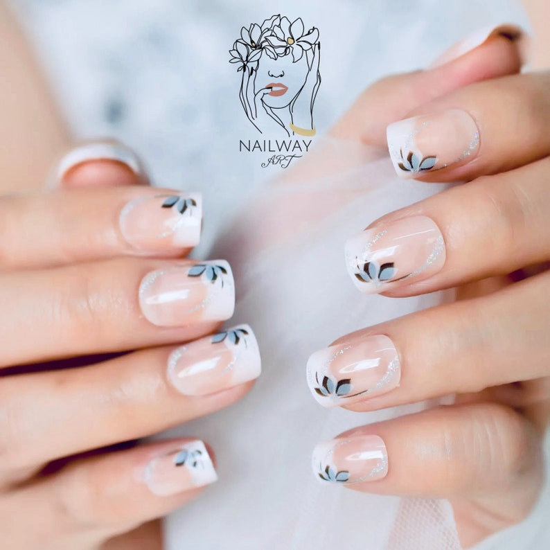 Cute Coffin Nails with Flowers for Spring