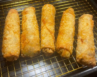 Rollitos de huevo gigantes caseros, extra largos.