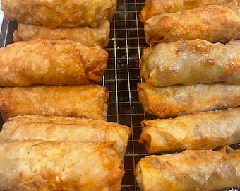 Rollitos de huevo caseros con variedad de carnes y verduras