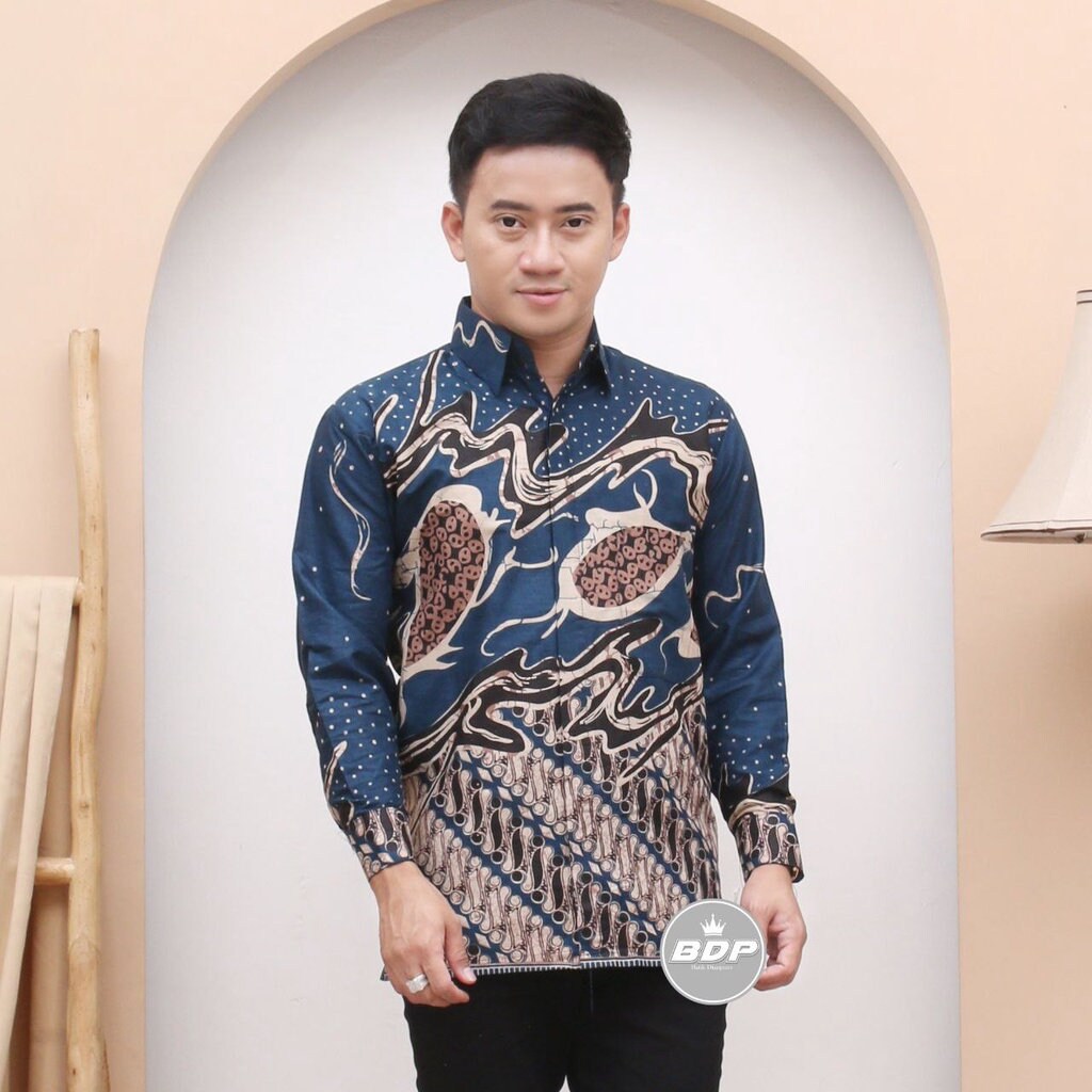 Guru-Shop Maglietta Batik Uomo – Camicia A Manica Corta In Cotone, Blu Con Spirale Colorata, Taglia L, Stile Etnico Unico