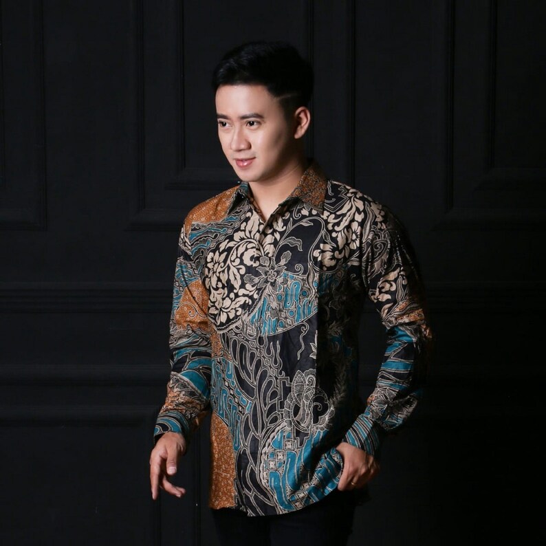 Indonesian Batik Shirt Men s Long Sleeve Exclusive Pattern Etsy Indonesian Batik Shirt Men s Long Sleeve Exclusive Pattern Etsy