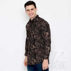Camisa Batik: Algodón Slim Fit de Manga Larga para Hombre, Elegante Negro Marrón