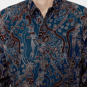 Indonesian Men Batik Shirt Dobby Long Sleeve Slimfit Peksi Adiwilaga Pattern Blue Black, Java batik, etnic wear [Made to Order]  - 72 Batik